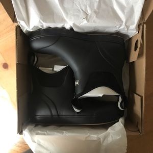 Xtratuf Men's 7 in Ankle Deck Boot Black (Womens 8.5)